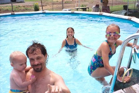 michael and kids in aunt willene's pool