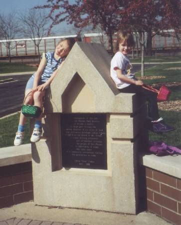 easter egg hunting - april 2000